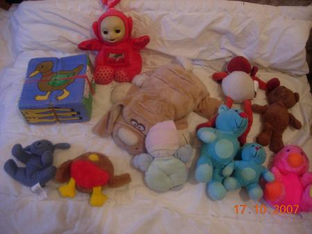 divers jouet et doudou